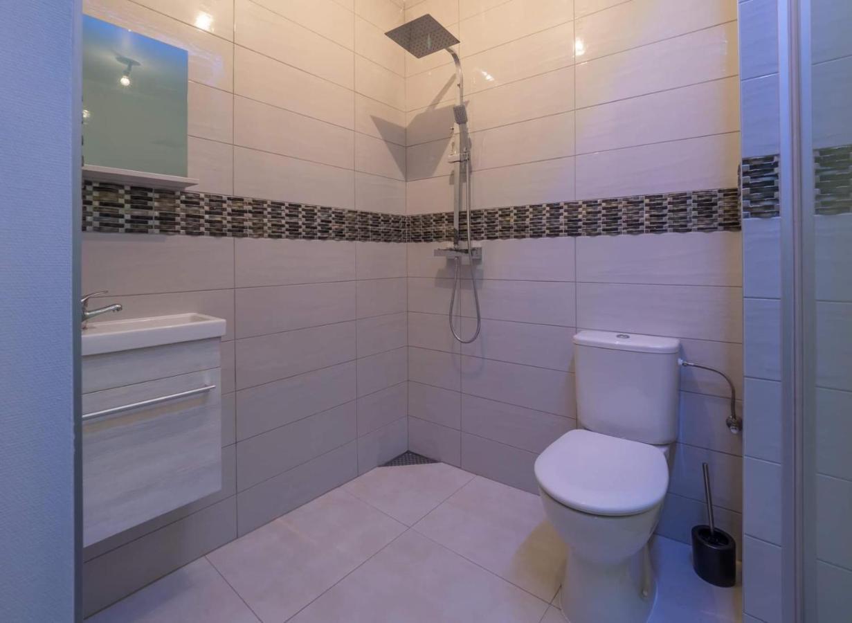 Executive Single Room With En-Suite In Guest House City Centre ลักเซมเบิร์ก ภายนอก รูปภาพ