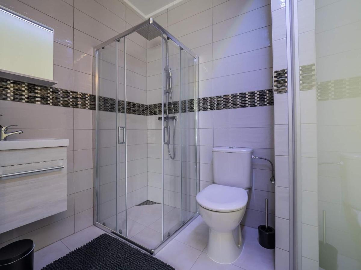 Executive Single Room With En-Suite In Guest House City Centre ลักเซมเบิร์ก ภายนอก รูปภาพ