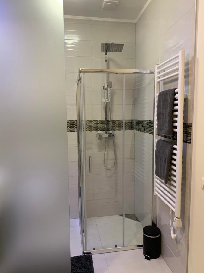 Executive Single Room With En-Suite In Guest House City Centre ลักเซมเบิร์ก ภายนอก รูปภาพ